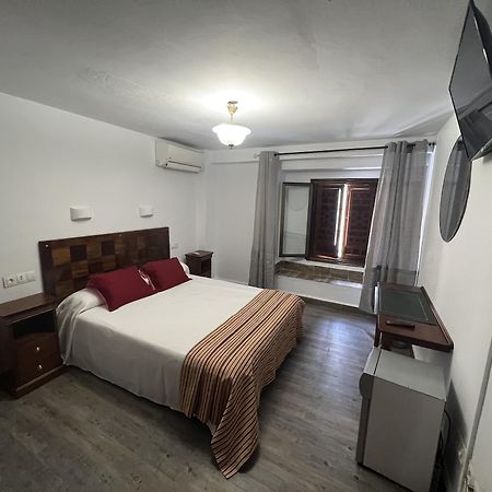 Hostal Colon Antequera Extérieur photo