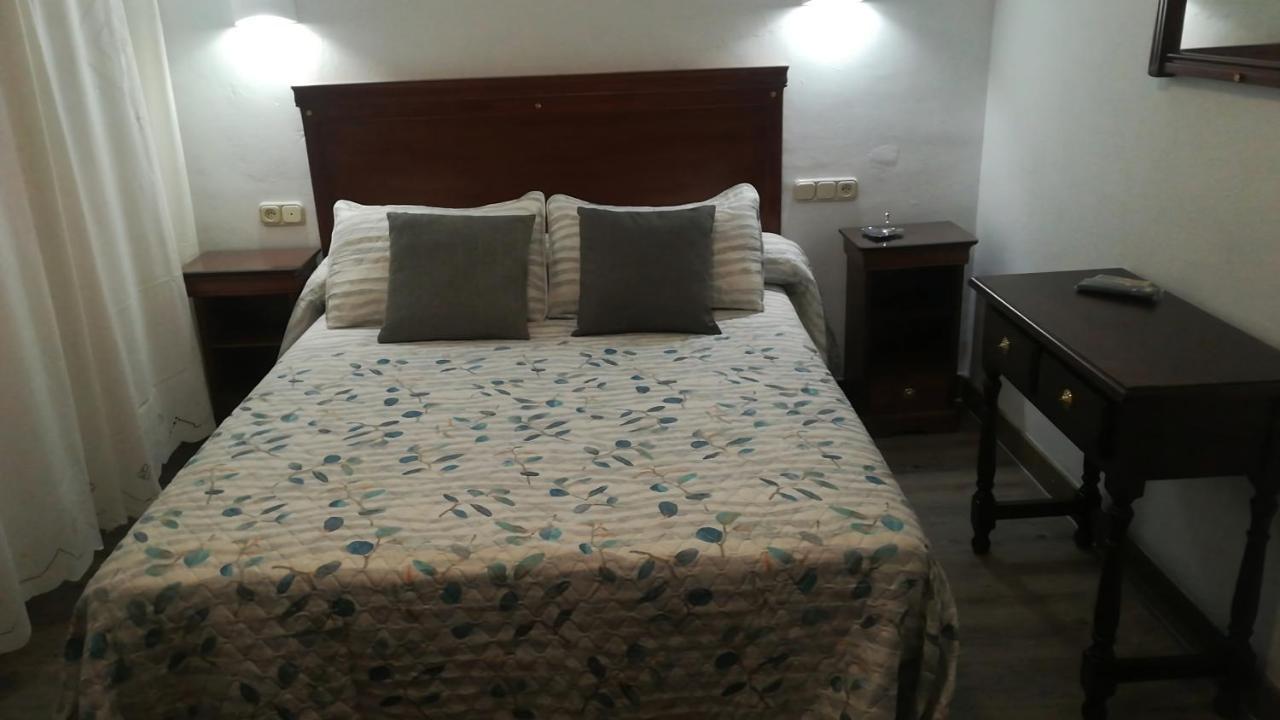 Hostal Colon Antequera Extérieur photo